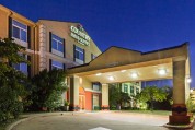 Country Inn & Suites - North